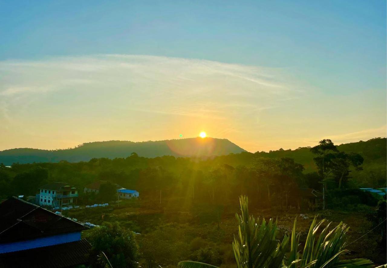 The Cliff Hostel, M'Pay Bay Koh Rong Sanloem Buitenkant foto