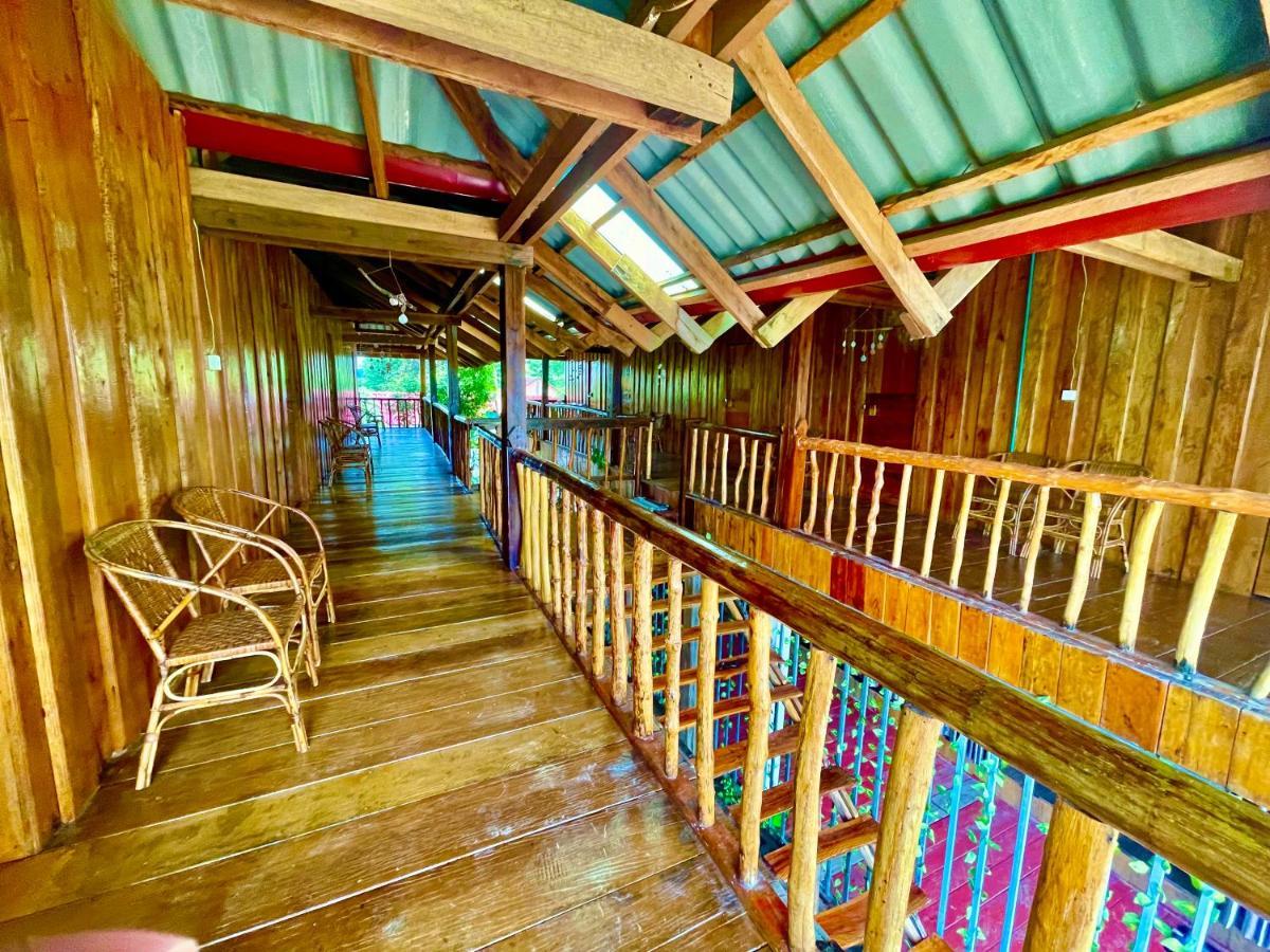 The Cliff Hostel, M'Pay Bay Koh Rong Sanloem Buitenkant foto
